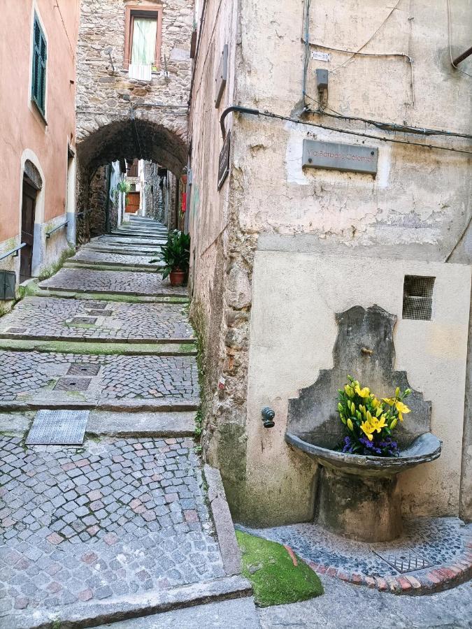 A Casa Di Fede Appartement Dolceacqua Buitenkant foto